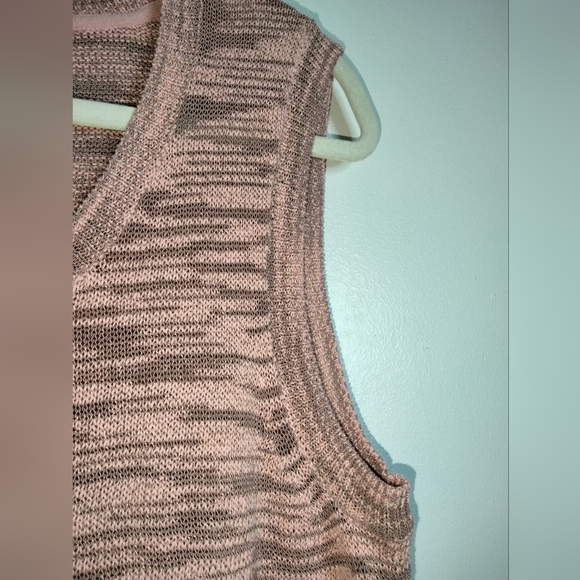 LOGO by Lori Goldstein (Size M) Pink Knit & Lace Trim Sweater Vest Tunic - Picture 4 of 9